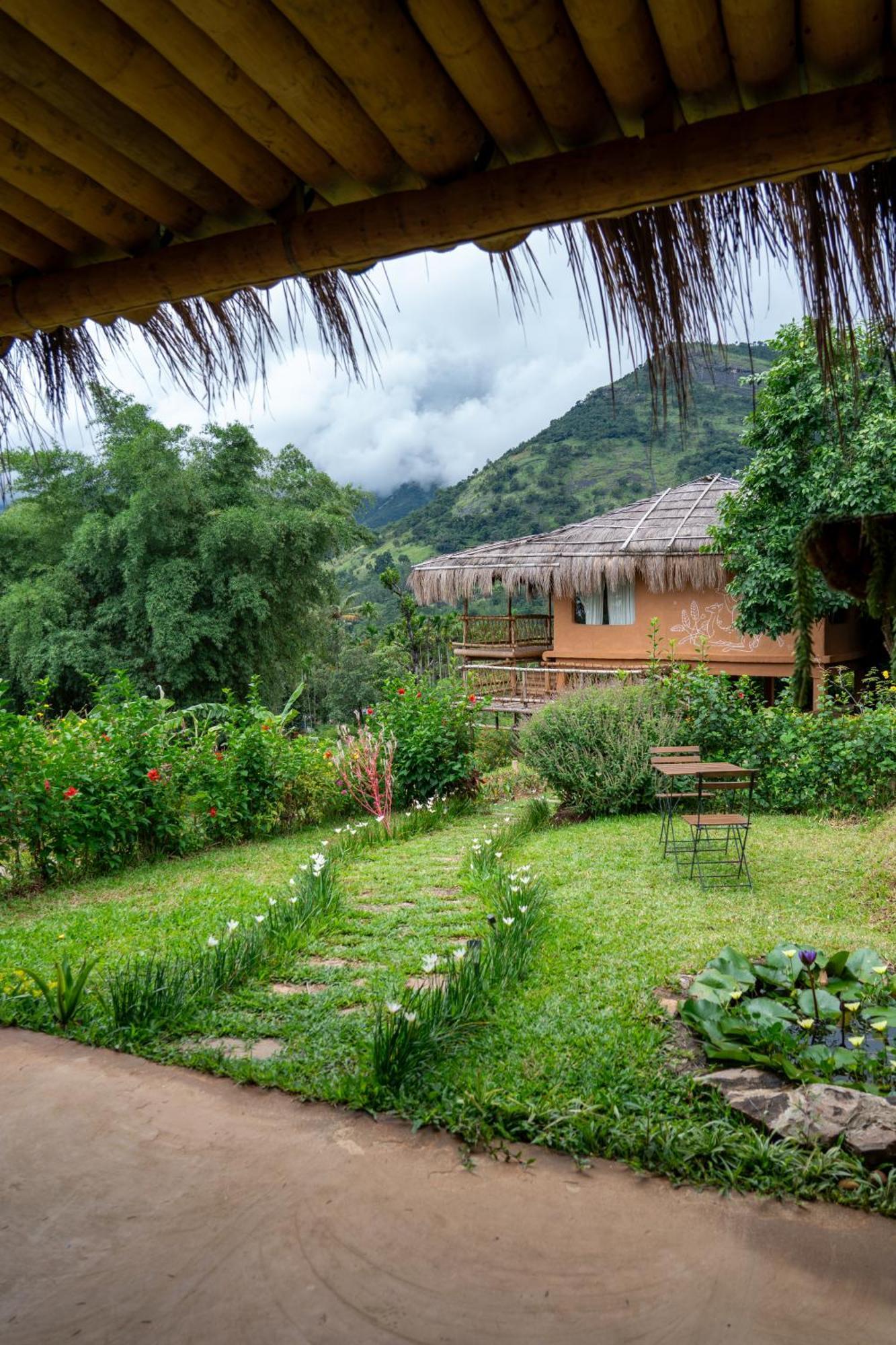 The Mudhouse Marayoor Hotel Munnar Exterior foto